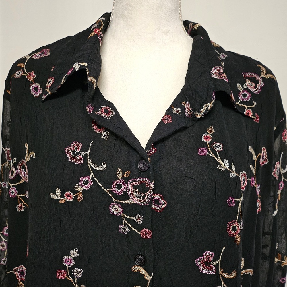 Studio C Black Floral Embroidered Button Front Shirt Size 22/24 Whimsigoth Fairy - Picture 4 of 7